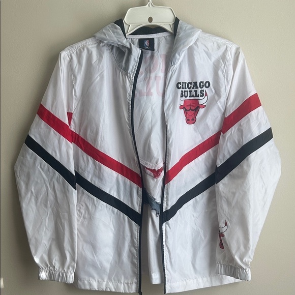 NBA Other - NBA Chicago Bulls lightweight windbreaker jacket size 10/12 kids